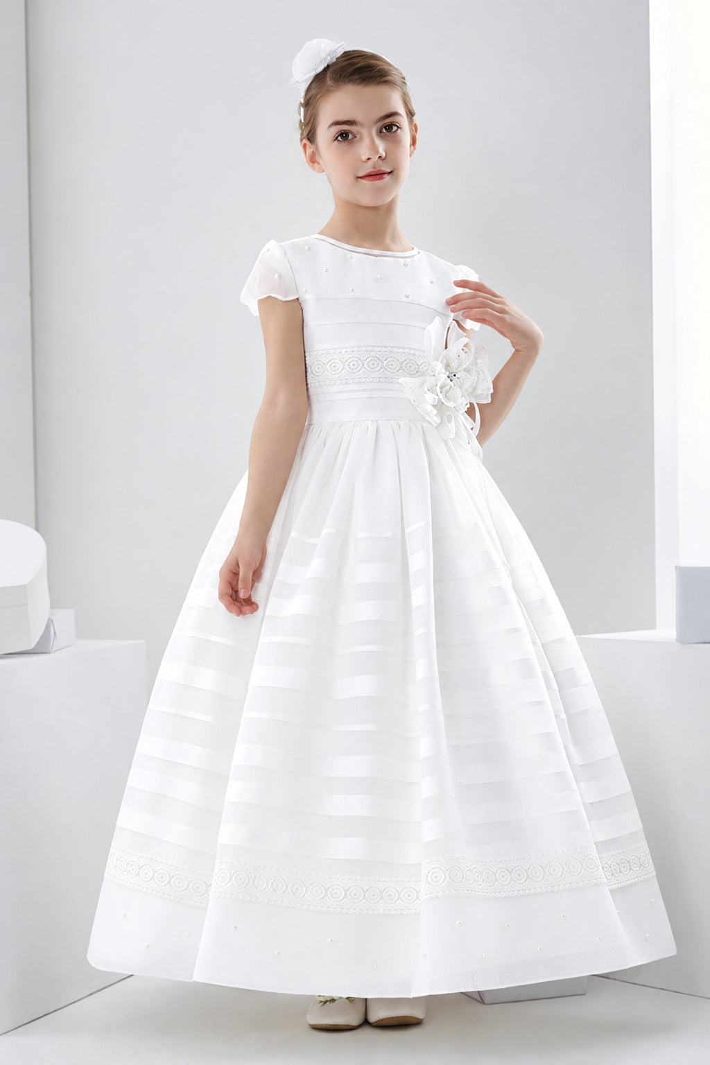 Scalloped Short Sleeve Ball Gown Organza First Communion Dress With Beading And Flower