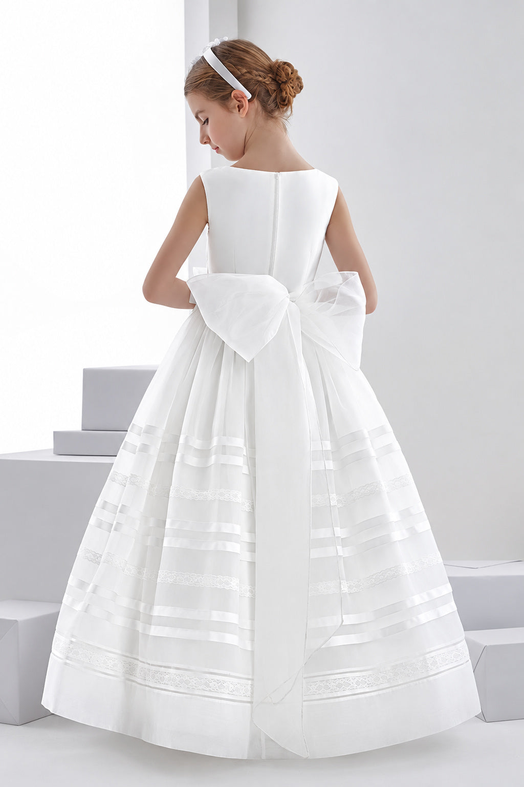 Scoop Neck Ball Gown Organza First Communion Dress with Bow