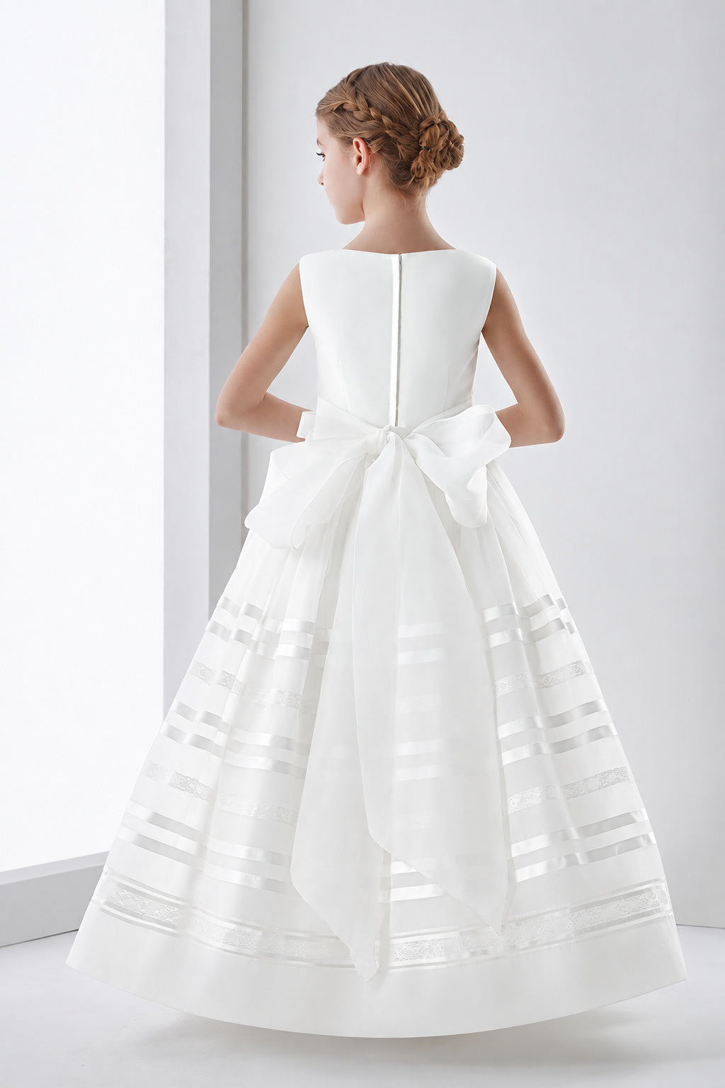 Scoop Neck Ball Gown Organza First Communion Dress with Bow