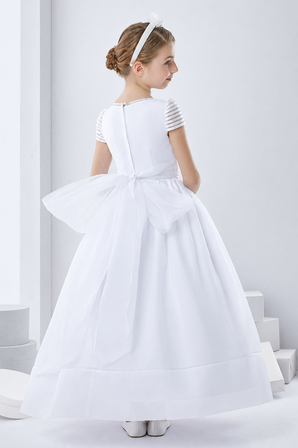 Short Sleeve Ball Gown Organza First Communion Dress with Big Bow